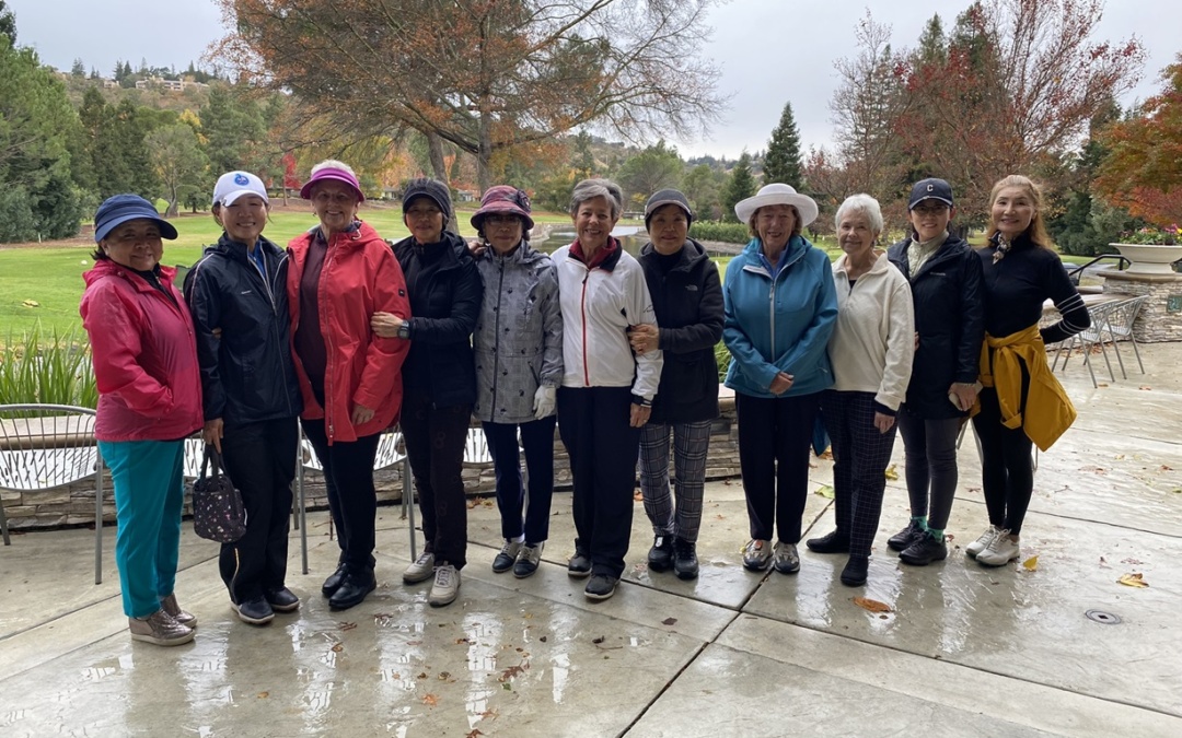 Rainy Day Golfers Play Last Ladies Day of the Season